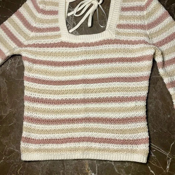 Hollister Pink and Cream Knit Top. Size XS Great Condition - Picture 4 of 8
